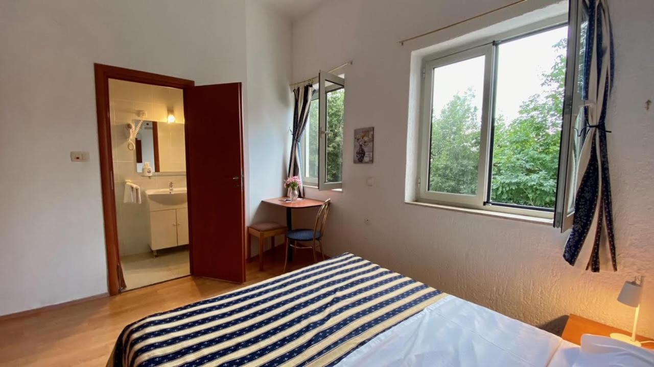 Villa Salyna Icici Bagian luar foto