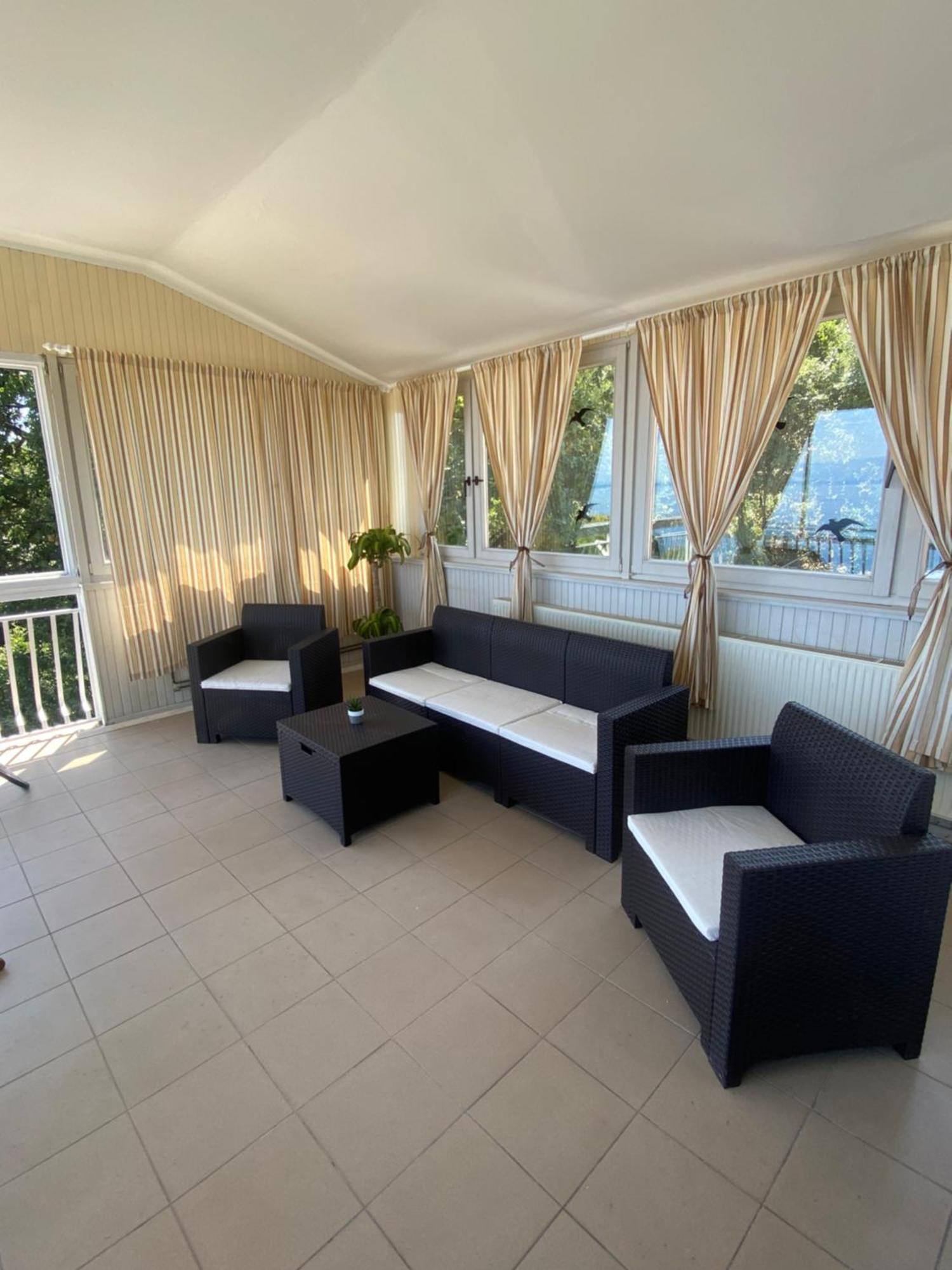 Villa Salyna Icici Bagian luar foto