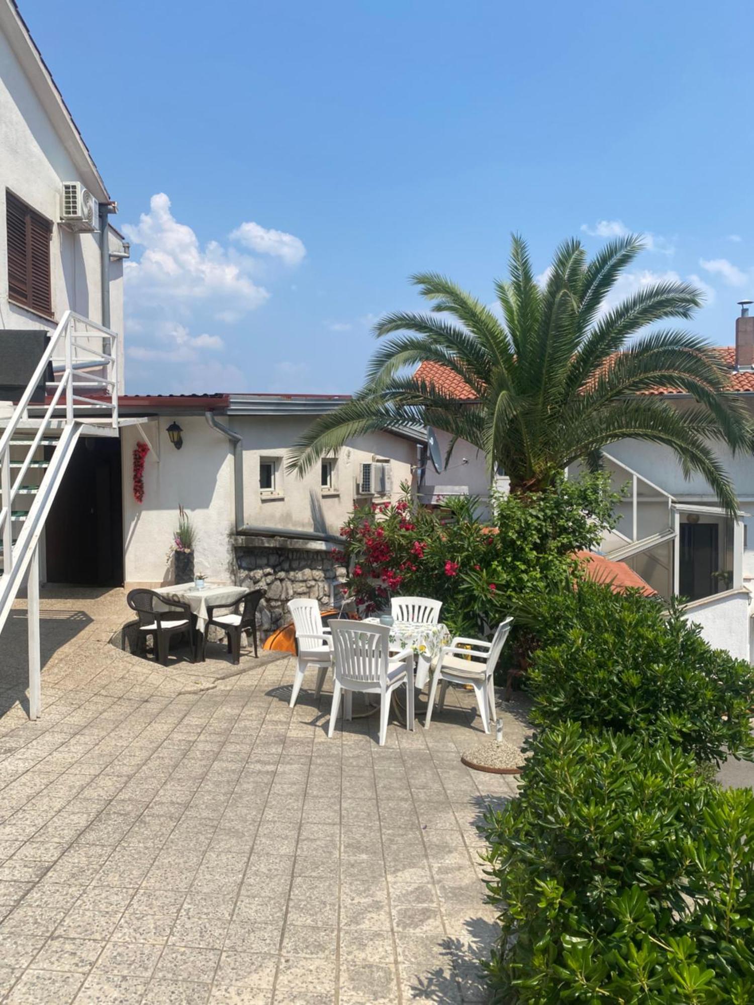 Villa Salyna Icici Bagian luar foto